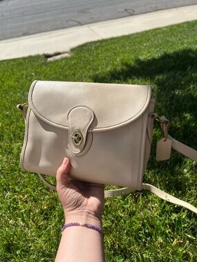 Vintage Coach Bone Devon Bag